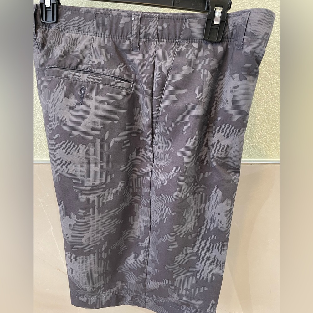 Men’s Pebble Beach golf shorts